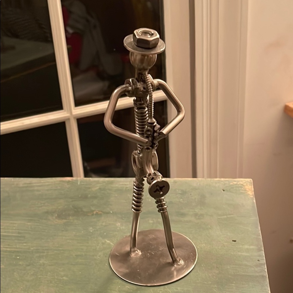 ART MAN MUSICAL INTERMENT METAL PIECES 8 1/2 3